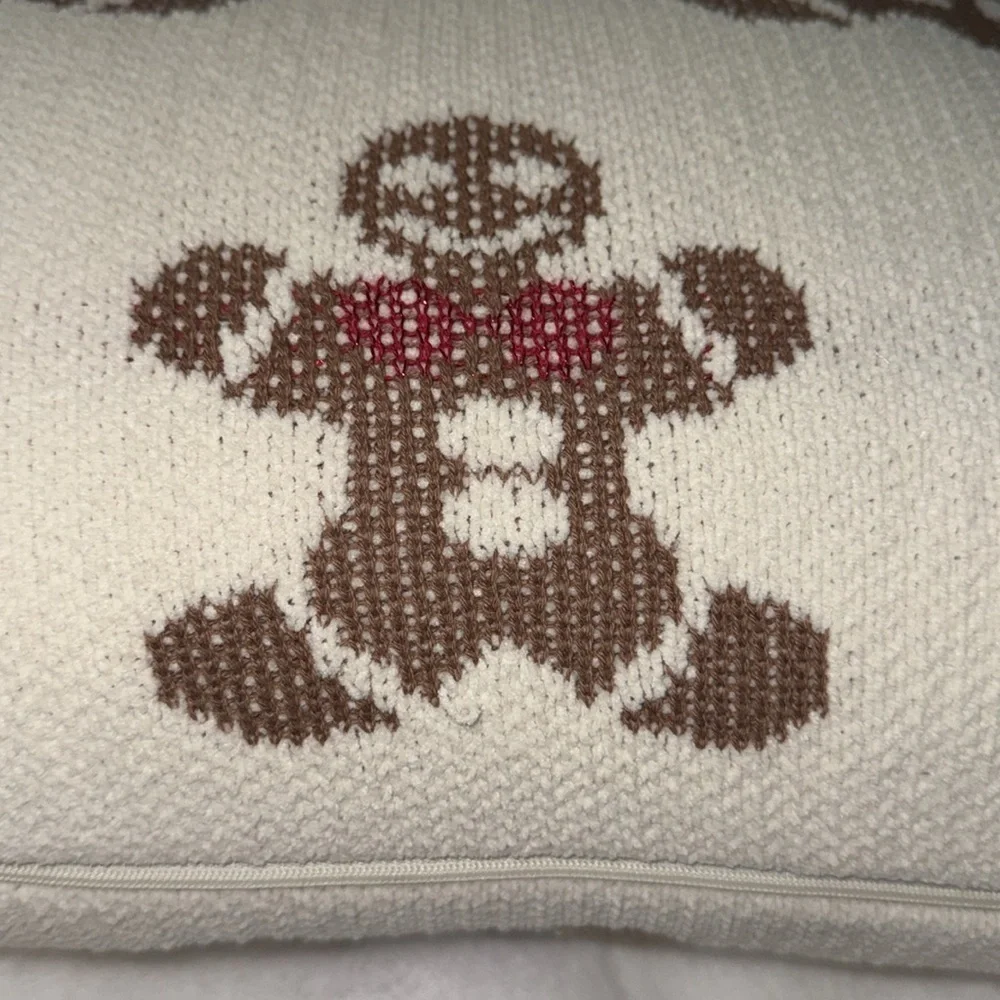 cupcakes & cashmere comment decorative